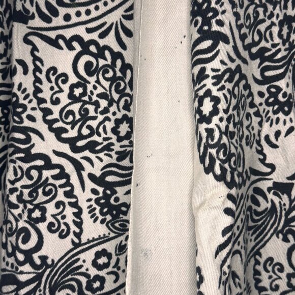 White and Black Floral Scarf/Pashmina - Picture 3 of 4